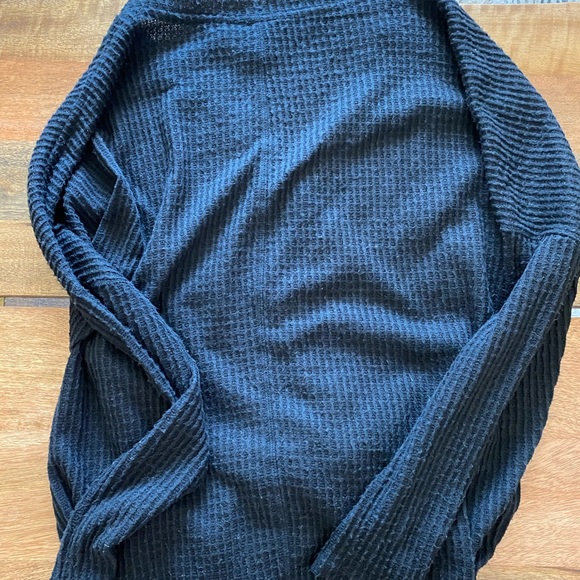 URBAN OUTFITTERS Black Button Up Shirt 🖤 - Picture 5 of 8